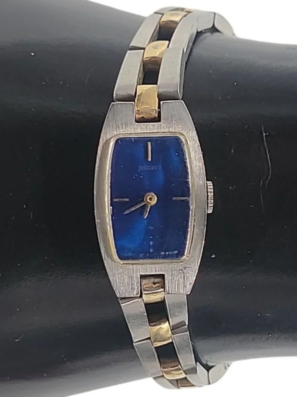 Vintage Seiko Mechanical Hand-Wind Ladies Watch Blue Dial Two-Tone Running 6.5